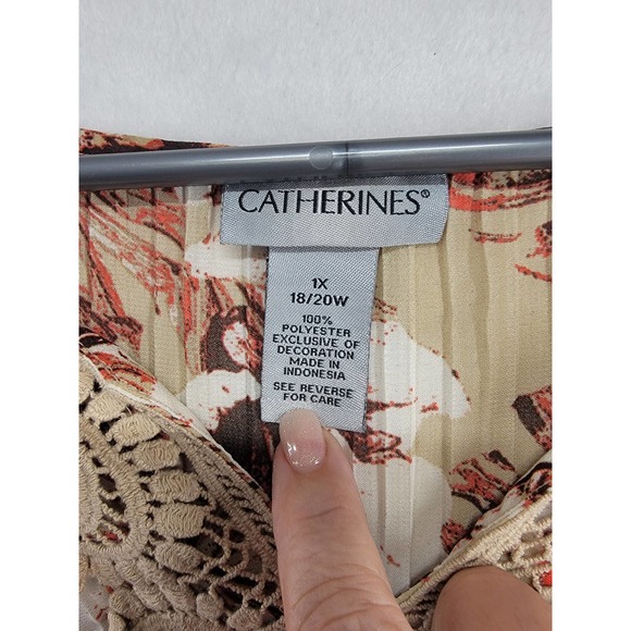 NWOT Catherine's Women's Blouse Floral Pattern, SZ 1X, 18/20W - Picture 6 of 7